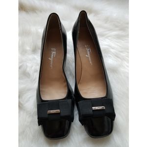 SALVATORE FERRAGAMO BLACK SHOES